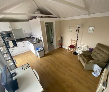 Church Street, Stourbridge, Hagley - Photo 1