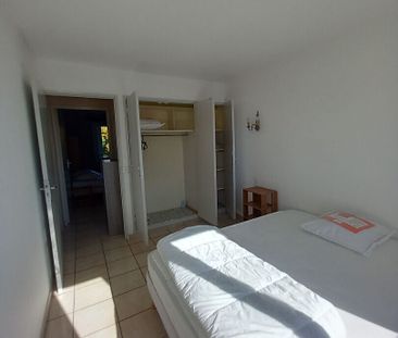 Appartement T3/T4 MEUBLE CHAUFFAGE ET EAU CHAUDE INCLUS - Photo 2