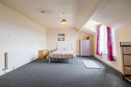 6 bedroom private hall to rent - Photo 2