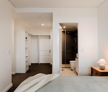 Furnished 2 Bedrooms 2 Bathrooms - Photo 5