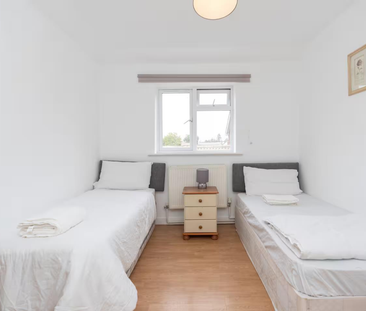 Bournemouth Road - Photo 2 | Rentumo