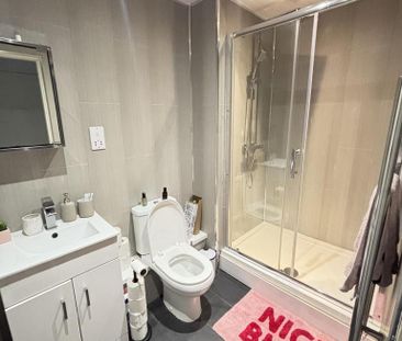 2 bedroom flat to rent - Photo 4