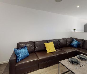 6 bedroom house to rent - Photo 2