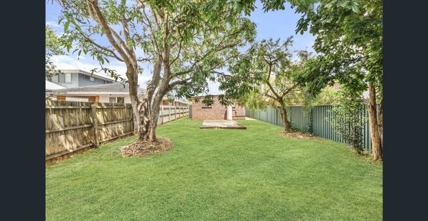 Modern comfort in a convenient location! - Photo 1