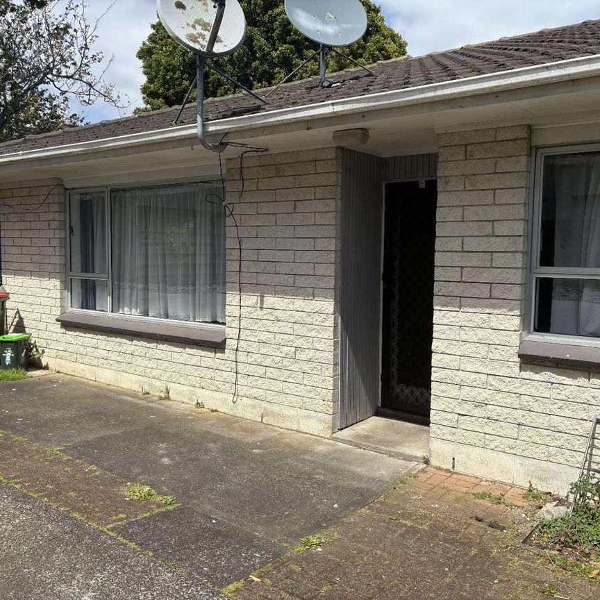 Just Upgraded 2 bedroom St Lukes Location - Photo 1