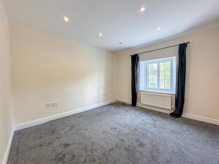 2 bedroom end of terrace house to rent - Photo 2