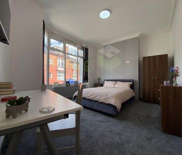 5 bedroom terraced house to rent - Photo 4