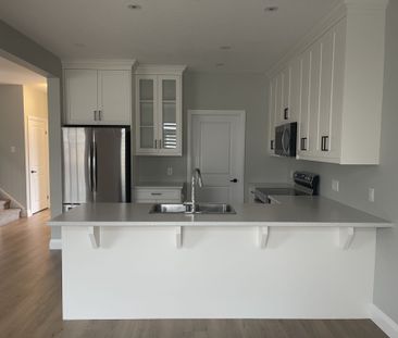 For Lease - 58 Cash Crescent, Ingersoll, Ontario - Photo 6