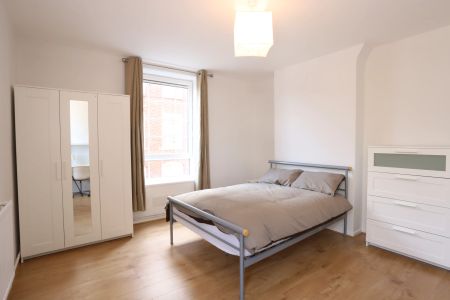 Alton House – Room 4 - Photo 5