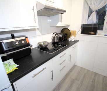28 Huxley Close, Uxbridge, Uxbridge, UB8 3PG - Photo 5