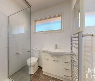 4/32 Kenmare Street, Mont Albert - Photo 3