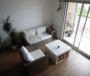 DUPLEX NON MEUBLÉ AVEC BALCON ET GARAGE, PROCHE CENTRE VILLE - Photo 2