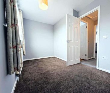 Freesland Rise, Nuneaton, CV10 - Photo 3