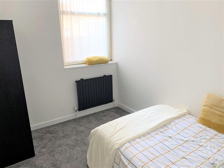 Room For Rent Queens Road, Portsmouth - Photo 4