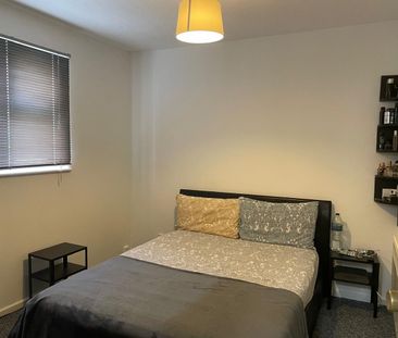 1 Bed Flat, Barry Road, E6 - Photo 3
