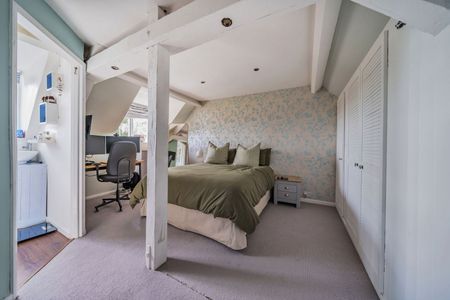 3 Bedroom - Photo 5