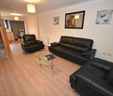 3 bedroom terraced house to rent - Photo 4