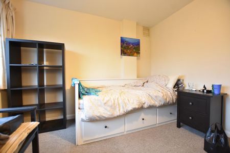 4 bedroom house to rent - Photo 2