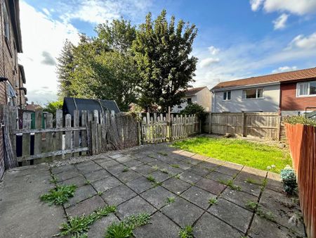 2 bedroom flat to rent - Photo 4