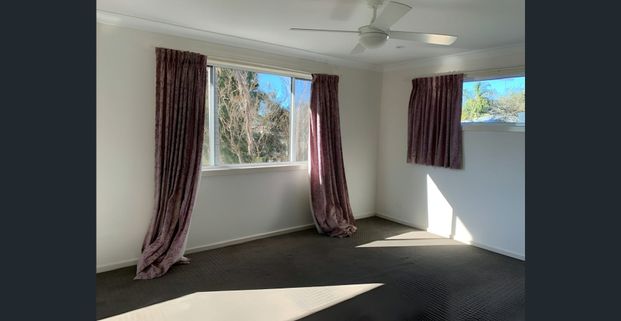 Bright & Airy Upper Duplex | $820 Per Week - Photo 1