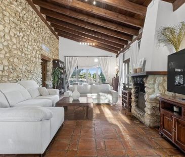 4 room luxury House for rent in Seville, Andalusia - Foto 1