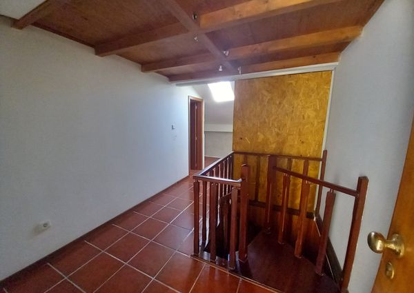 3+1 bedroom flat with balconies in Esgueira!