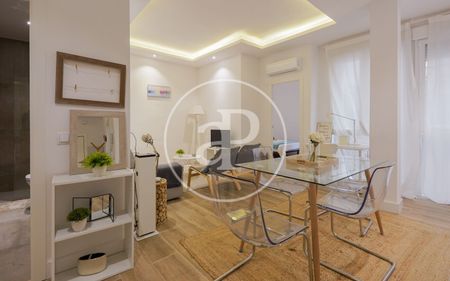 Flat for rent in calle Ibiza. - Photo 4