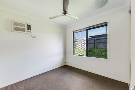 8 Dillon Street, Mount Louisa - Photo 4