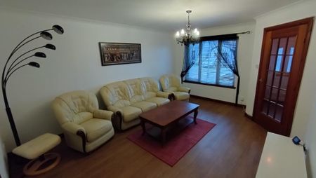 3 bedroom semi-detached house to rent - Photo 2