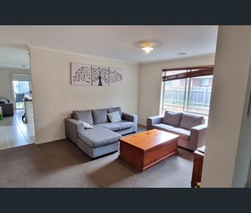 Perfect family home!!! - Photo 1