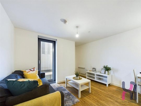 1 bedroom flat to rent - Photo 1