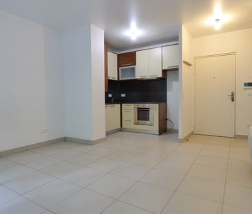 Appartement - 37,58 m² - 2 pièces - Photo 4