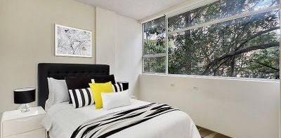 Unfurnished One Bedroom Apartment - 6 Month Lease - Photo 2