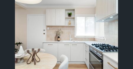 Lifestyle, Location & Immaculate Renovation! - Photo 5