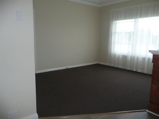 Beautiful Three Bedroom Home in Chatham - Photo 1