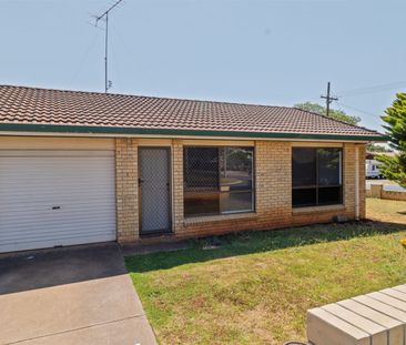 Unit 1/1 Smithfield Street, Harristown, Qld 4350 - Photo 1