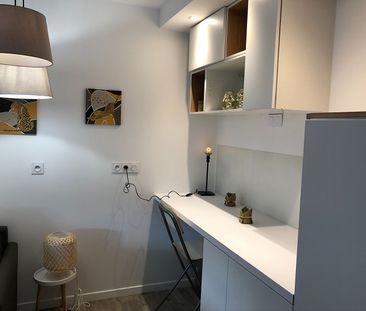 Location Appartement 5 pièces 10m² - Photo 4