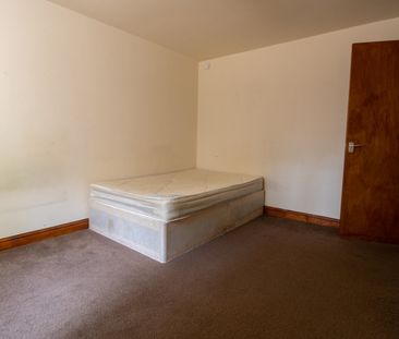6 Bed Terraced House, Chestnut Avenue, LS6 - Photo 1