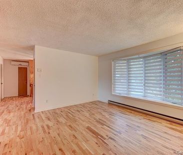 Maison de plain-pied - 2778 Rue Bourgogne - Photo 1