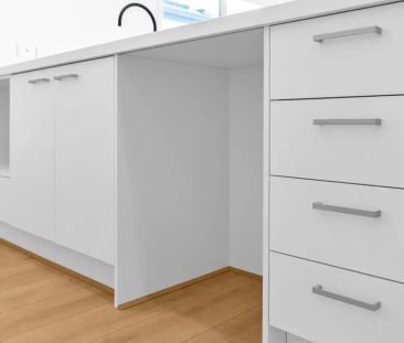 Stunning Double Story Home - Manor Lakes - Photo 3