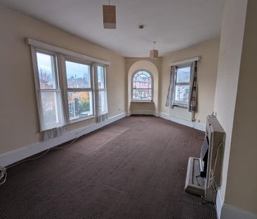 3 bedroom flat to rent - Photo 4