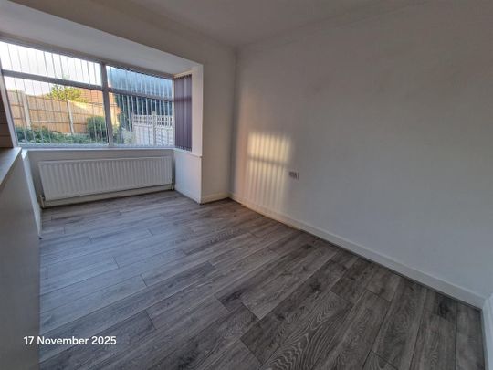 Lancastre Grove, Leeds - Photo 1