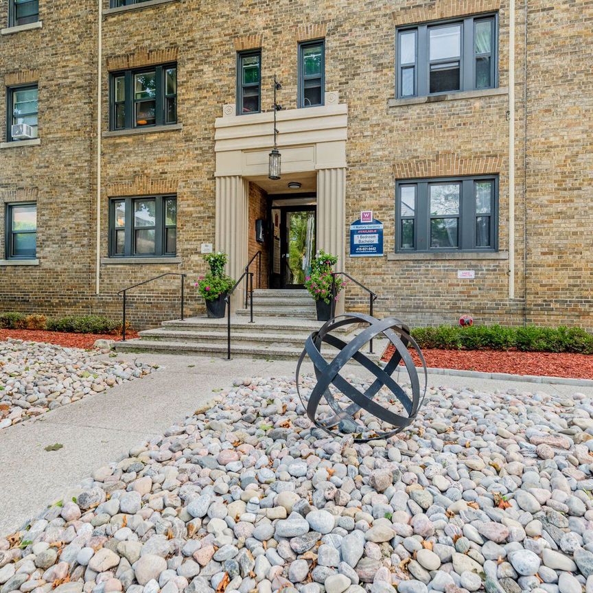 For Lease - 8 Mallory Gardens Unit# 45, Toronto, Ontario - Photo 1