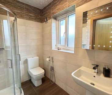 Turnbull Avenue, Prestwich, Manchester, M25 - Photo 6