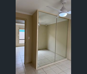 Spacious 3 Bedroom Home - Photo 2