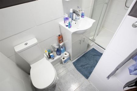 6 bedroom house to rent - Photo 3