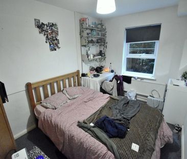 6 Bed Terraced House, Hillside Court, RG1 - Photo 6