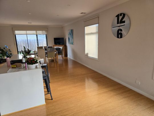 Modern 4-Bedroom Home with Flexible Living Spaces - in a Quiet Court Location - Photo 1