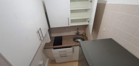 1 bedroom block of apartments to rent - Photo 3