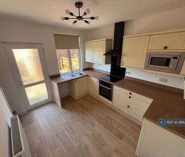 2 bedroom terraced house to rent - Photo 5